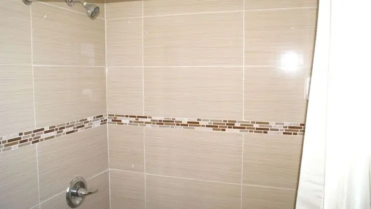 Oda, 1 Büyük (Queen) Boy Yatak, Sigara İçilmez, Ortak Banyo