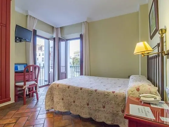 Tek Büyük veya İki Ayrı Yataklı Oda