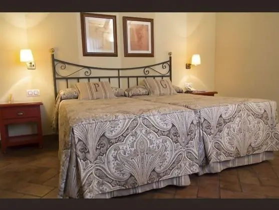 Tek Büyük veya İki Ayrı Yataklı Oda