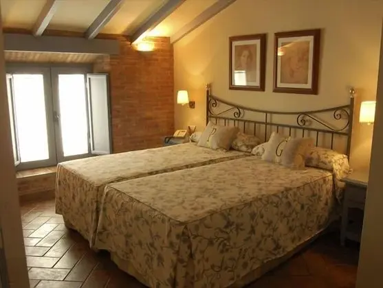 Tek Büyük veya İki Ayrı Yataklı Oda