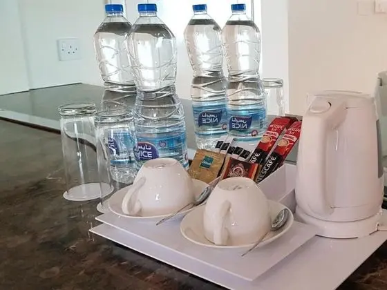 Odada yemek servisi