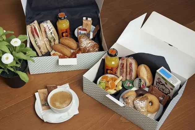 Büyük Yataklı Tek Kişilik Oda