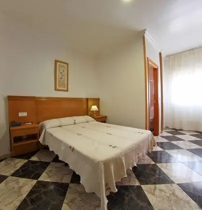 Tek Büyük Yataklı Oda