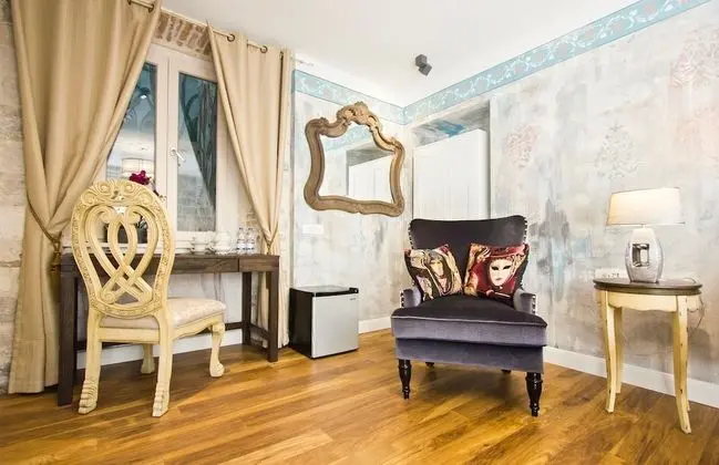 Deluxe Tek Büyük Yataklı Oda, 1 Büyük (Queen) Boy Yatak