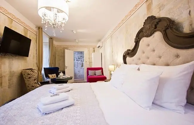 Grand Luxury Suite - King Bed