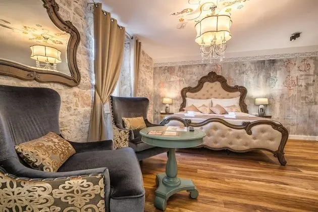 Grand Luxury Suite - King Bed