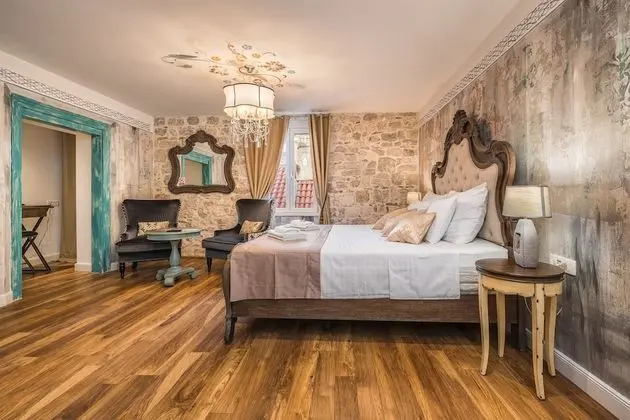 Grand Luxury Suite - King Bed