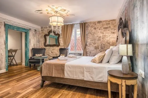 Grand Luxury Suite - King Bed