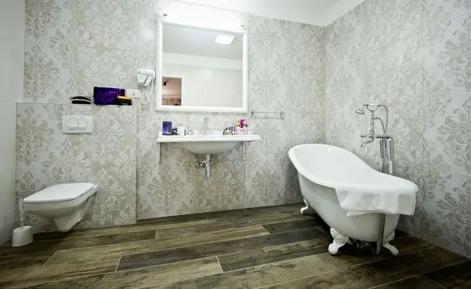 Grand Luxury Suite - King Bed