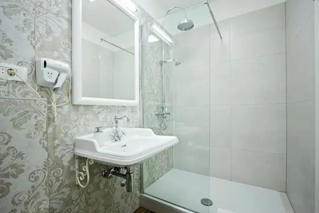 Grand Luxury Suite - King Bed