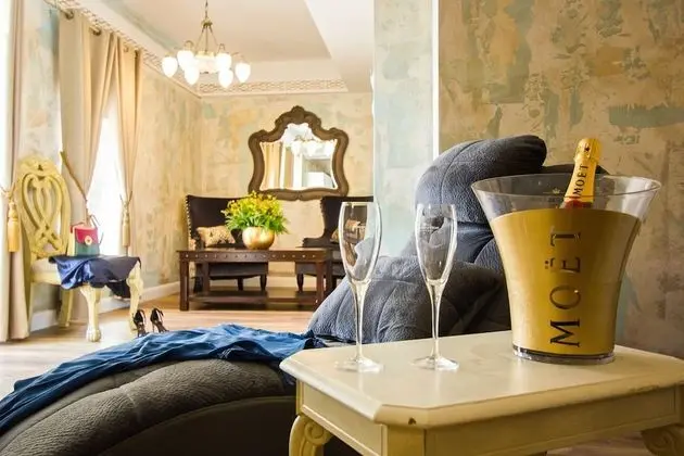 Grand Luxury Suite with Terrace & City View
