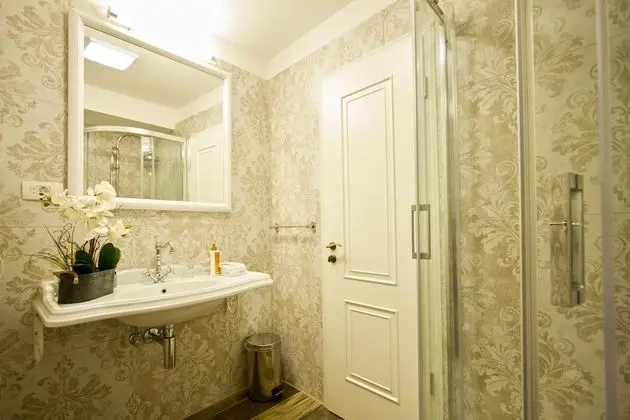 Grand Luxury Suite with Terrace & City View