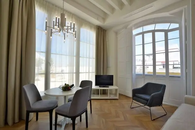 Çatı Katı Süiti (Penthouse)
