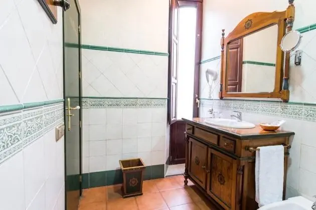 Superior Tek Büyük Yataklı Oda (Exterior)