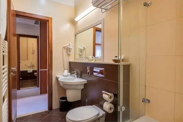 Standard Tek Büyük Yataklı Oda