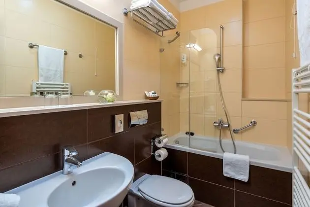 Standard Tek Büyük Yataklı Oda