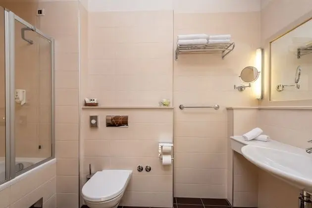 Tek Büyük Yataklı Oda, Balkon, Deniz Manzaralı