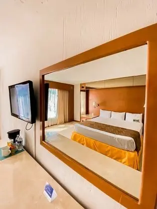 Superior King Size Bed