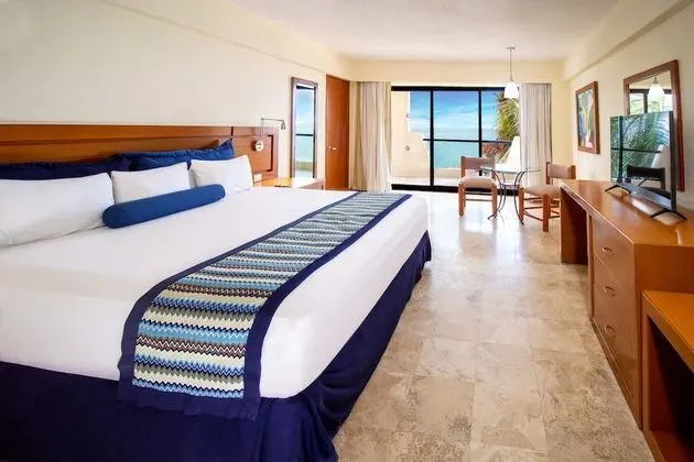 One Bedroom Suite Ocean View