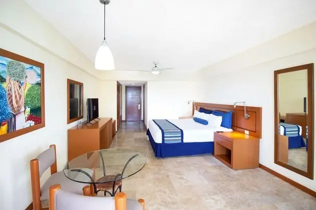 One Bedroom Suite Ocean View