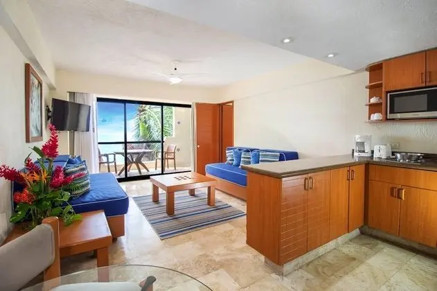 One Bedroom Suite Ocean View
