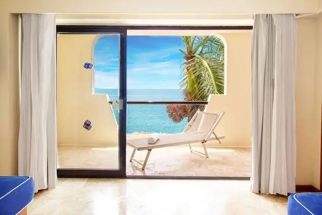 One Bedroom Suite Ocean View