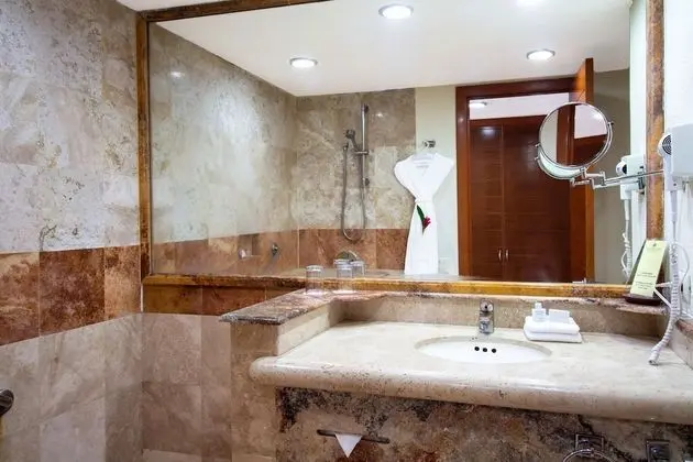 One Bedroom Suite Ocean View