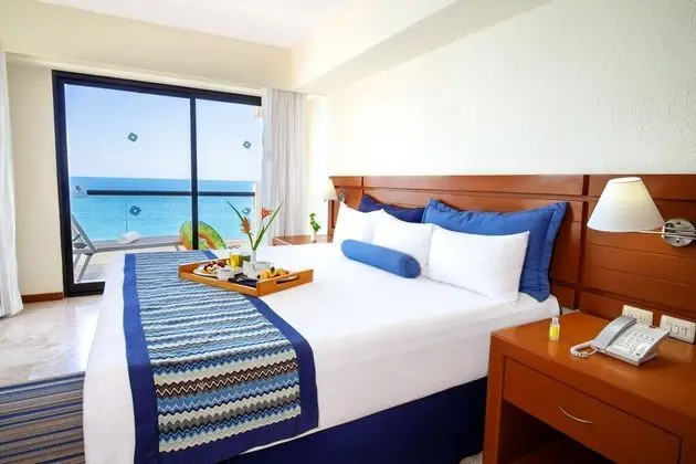Two Bedroom Family Suite Ocean View