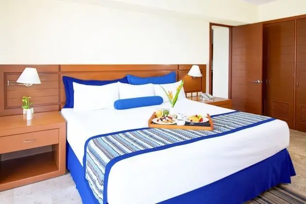 Two Bedroom Family Suite Ocean View