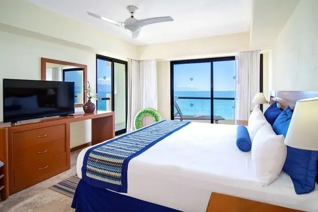Two Bedroom Family Suite Ocean View