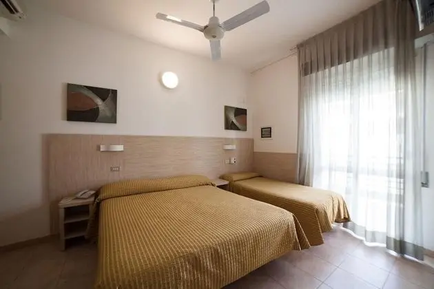 Standard Üç Kişilik Oda, Balkon