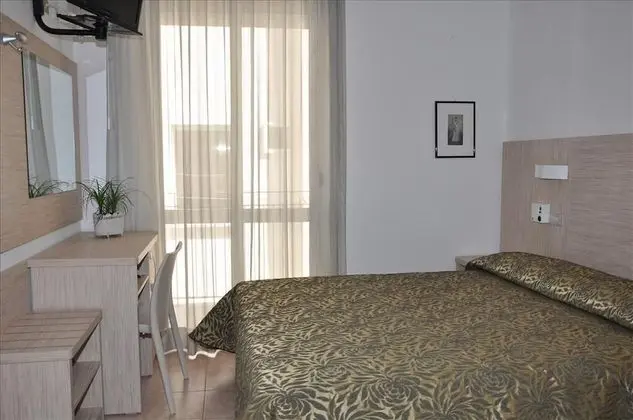 Standard Üç Kişilik Oda, Balkon