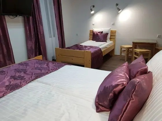 Economy Üç Kişilik Oda