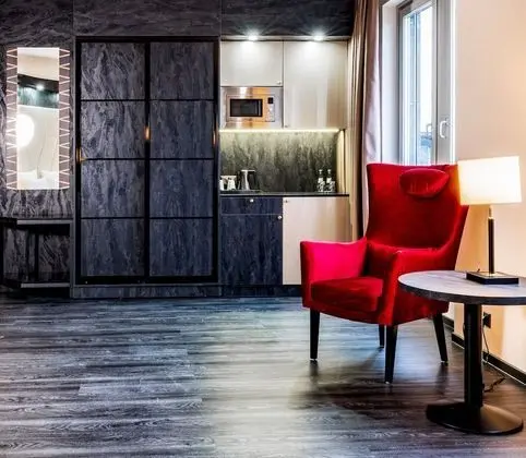 Junior Süit, 2 Tek Kişilik Yatak, Kısmi Göl Manzaralı (with Sofabed)