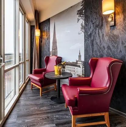 Junior Süit, 2 Tek Kişilik Yatak, Kısmi Göl Manzaralı (with Sofabed)