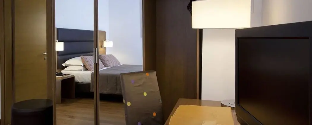 Comfort Tek Büyük Yataklı Oda