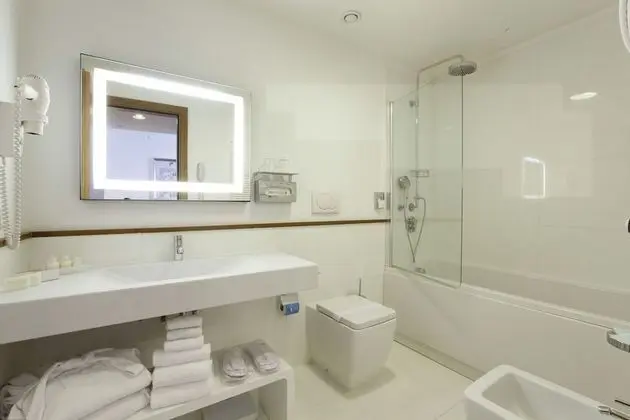 Comfort Tek Büyük Yataklı Oda