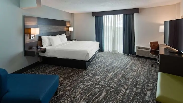 Standard Oda, 1 En Büyük (King) Boy Yatak, Sigara İçilmez, Buzdolabı ve Mikrodalga (Walk-in Shower)