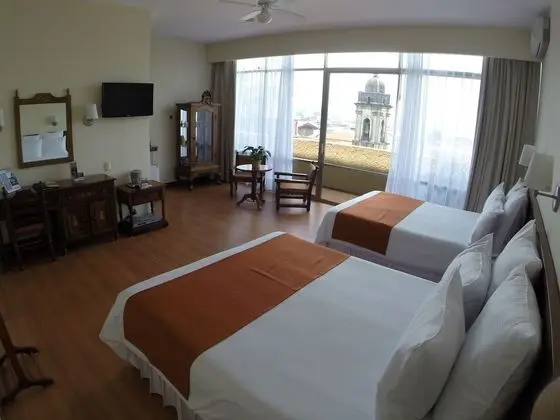 Junior Tek Büyük Yataklı Oda