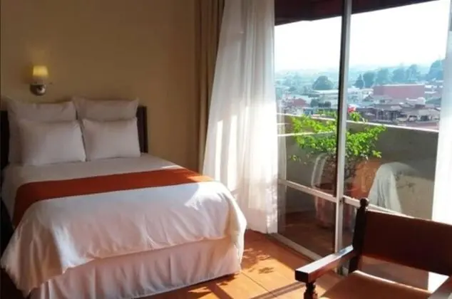 Junior Tek Büyük Yataklı Oda