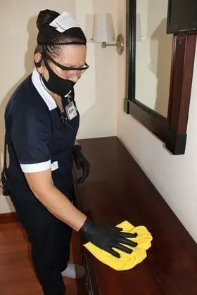 Traditional Tek Büyük Yataklı Oda