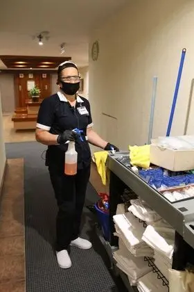 Traditional Tek Büyük Yataklı Oda