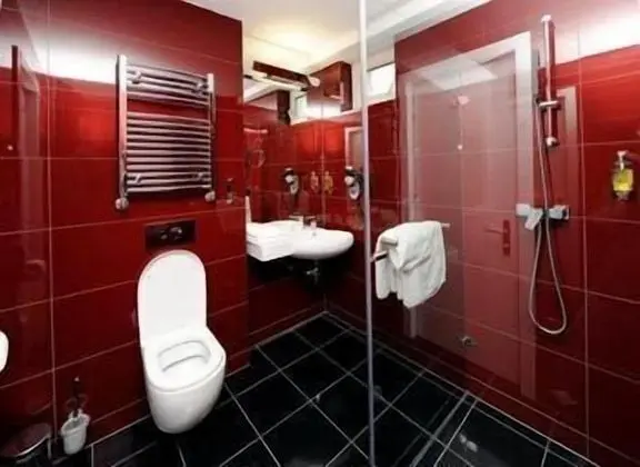 Deluxe Double or Twin