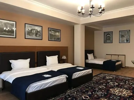 Classic Üç Kişilik Oda