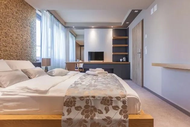 Deluxe Tek Büyük Yataklı Oda
