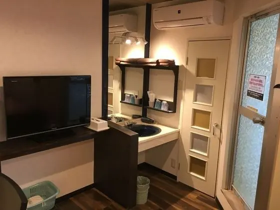 Tek Kişilik Oda, Sigara İçilmez