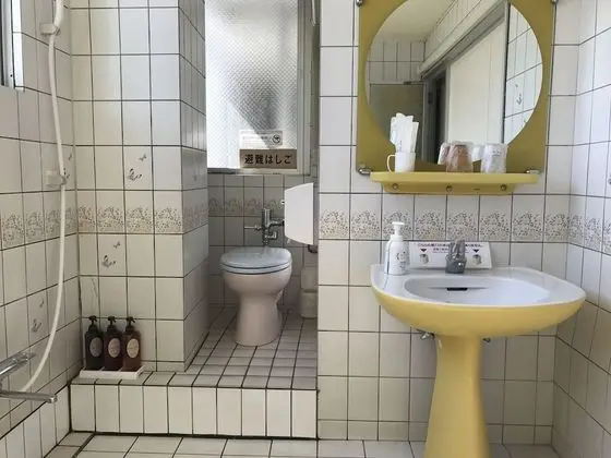 Tek Kişilik Oda, Sigara İçilmez