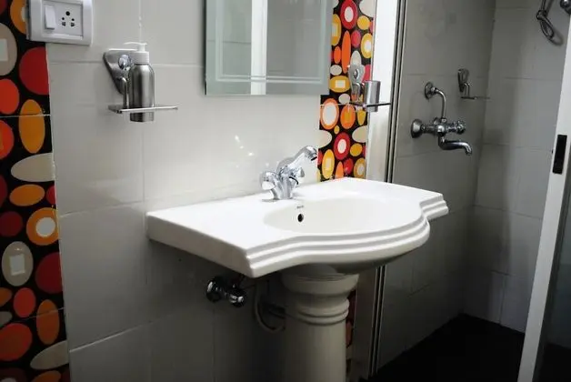 Basic Tek Büyük Yataklı Oda, 1 Yatak Odası, Özel Banyo, Zemin Kat