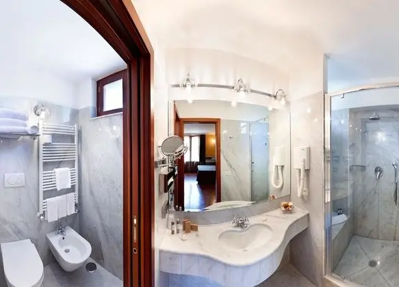Deluxe Tek Büyük veya İki Ayrı Yataklı Oda, Deniz Manzaralı