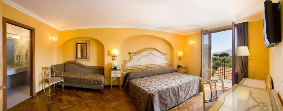 Deluxe Üç Kişilik Oda, Deniz Manzaralı